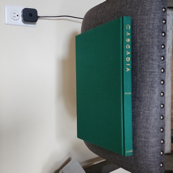 Cascadia. Seattle and Vancouver BC Coffee Table book - Picture 11 of 11